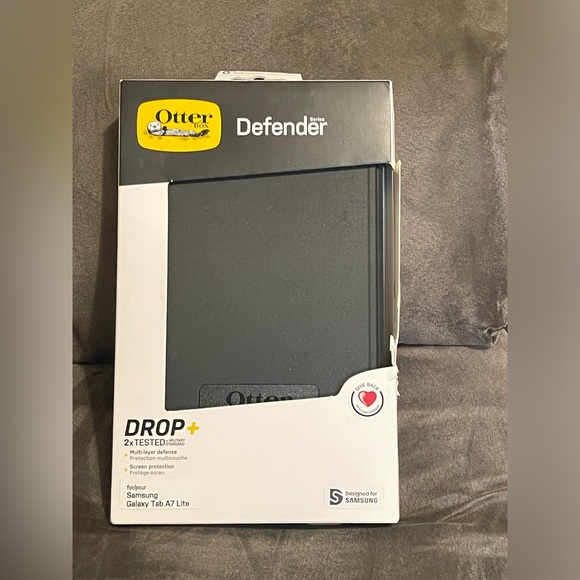 Otter Box- Black Defender Case for Samsung Galaxy Tab A7 Lite - Picture 4 of 4